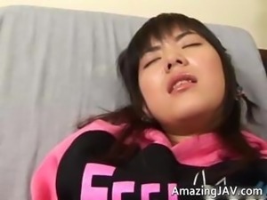 Cute asian schoolgirl masturbating video part3