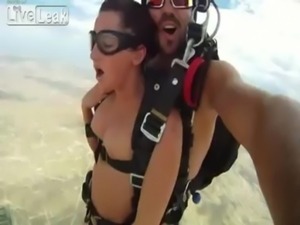 Skydiving Fuck free