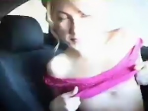hot blondie fingering in her car free