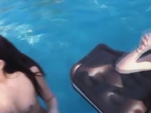 Bikini chicks sharing dick by pool