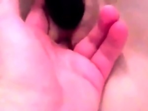 Horny amateur web cam chick fingering her pussy up close