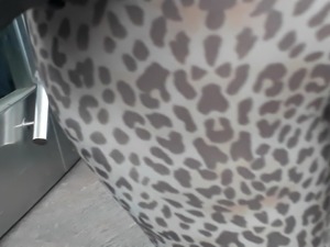 Big Ass in Leopard Leggings